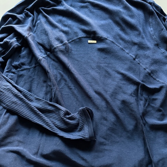 Alala 2 piece navy set cardigan and leggings size Medium and Large - Picture 2 of 9